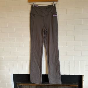 NWT Jockey Crossweeve Ladies Yoga Pant